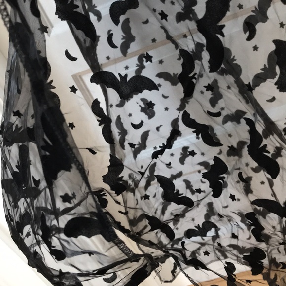 NWT Embossed bat cape sheer black chiffon w velvet flocked bats stars and moons - Picture 7 of 7